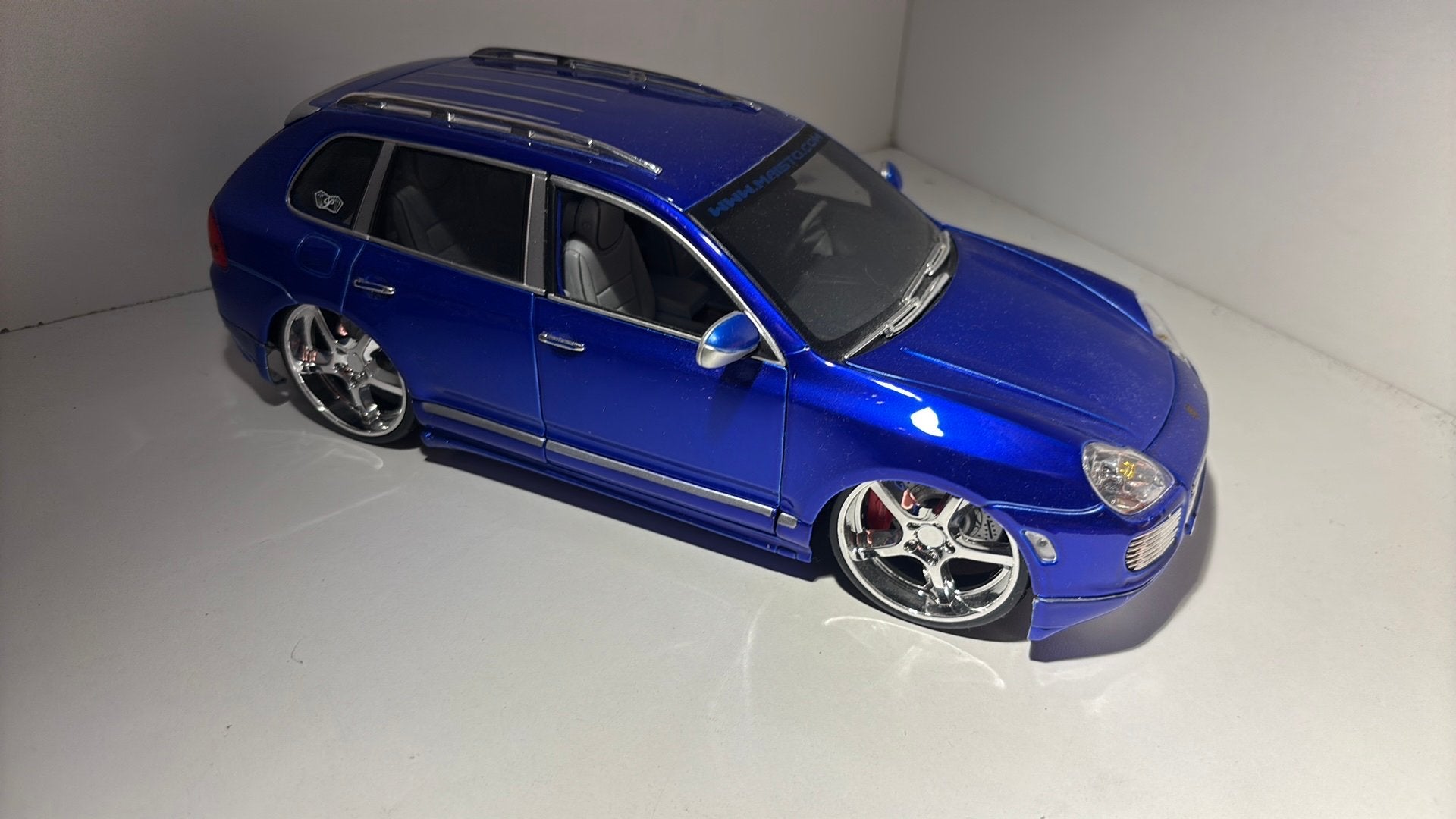 Porsche cayenne turbo maisto 1.18, Hobby en Vrije tijd, Modelauto's | 1:18, Maisto, Ophalen of Verzenden, A, A