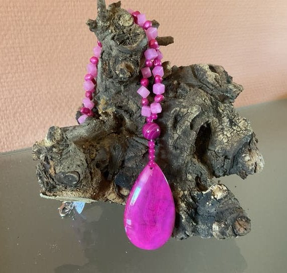 Ketting met zoetwaperparels, jade kralen en agaat hanger, Nieuw, Ophalen of Verzenden, Steen of Mineraal, Roze