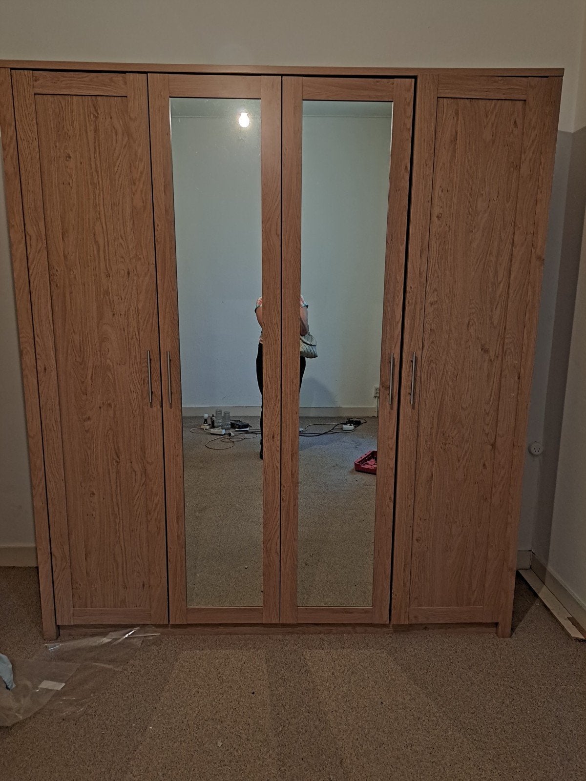 Ruime kledingkast met spiegeldeuren, Huis en Inrichting, Ophalen, Gebruikt, 200 cm of meer, Met plank(en)