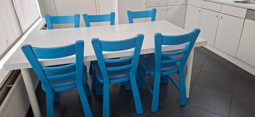 Witte tafel met marmerlook blad, Huis en Inrichting, Tafels | Eettafels, Ophalen, Gebruikt, 50 tot 100 cm, 150 tot 200 cm