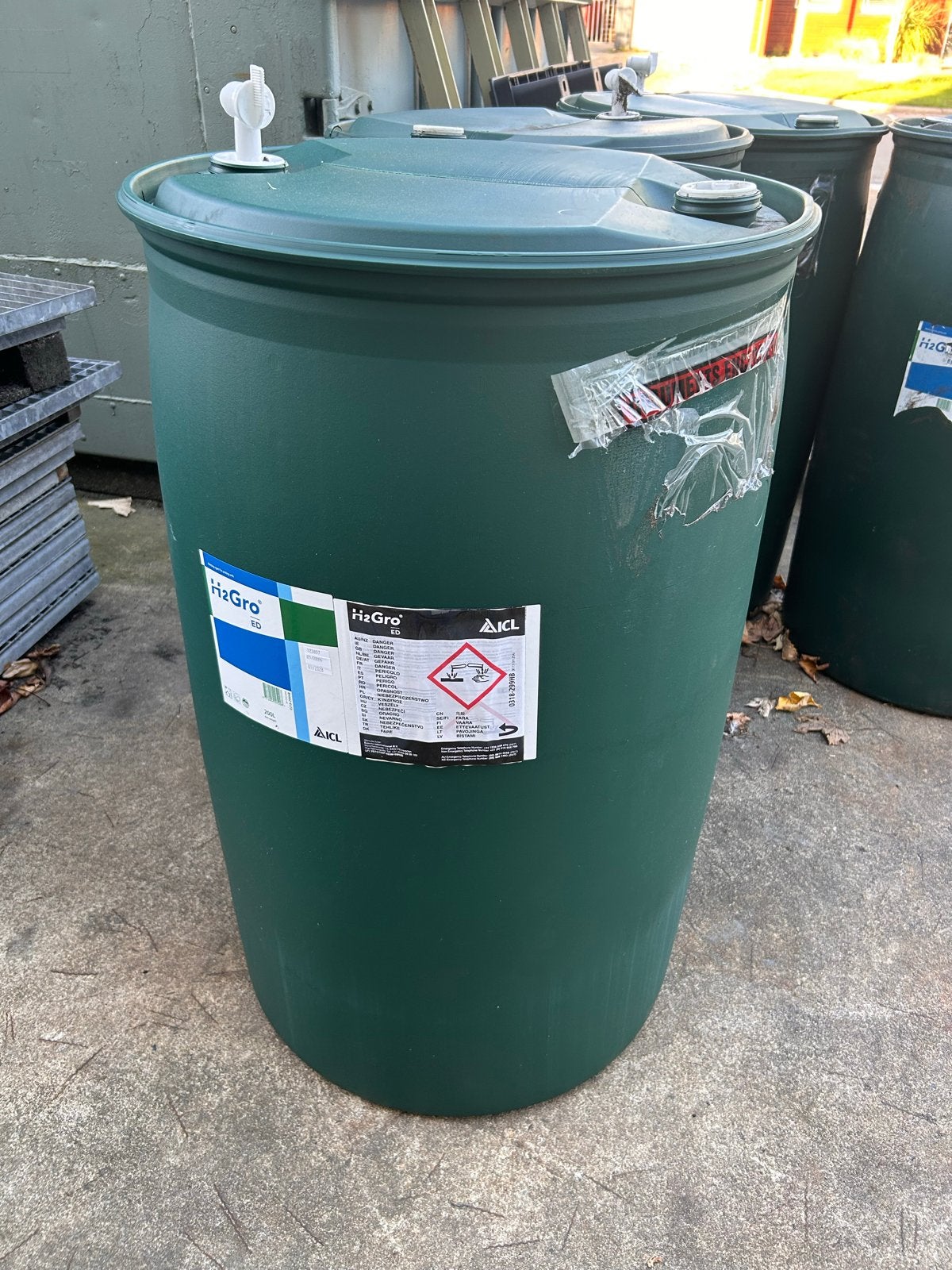 Groen kunststof 200 liter vat/regenton met kraantje, Ophalen, Kunststof, Gebruikt, Met kraantje