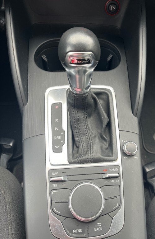 Audi A3 1.4 Attraction ProLine+ AUT. CarPlay Clima Stoelv., Gebruikt, 4 cilinders, Sedan, 57 €/maand