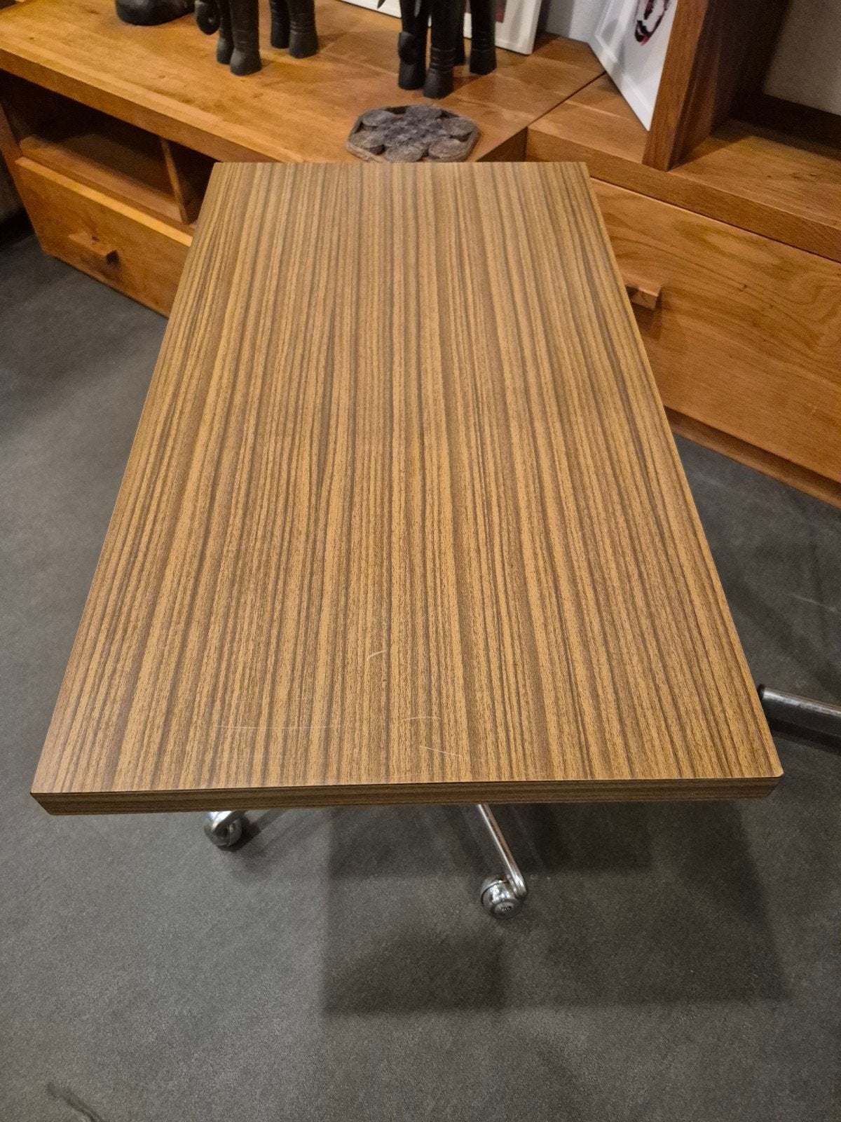 Bijzettafel op wieltjes - Hout en Metaal, Gebruikt, 50 tot 100 cm, Tot twee personen, 50 tot 100 cm