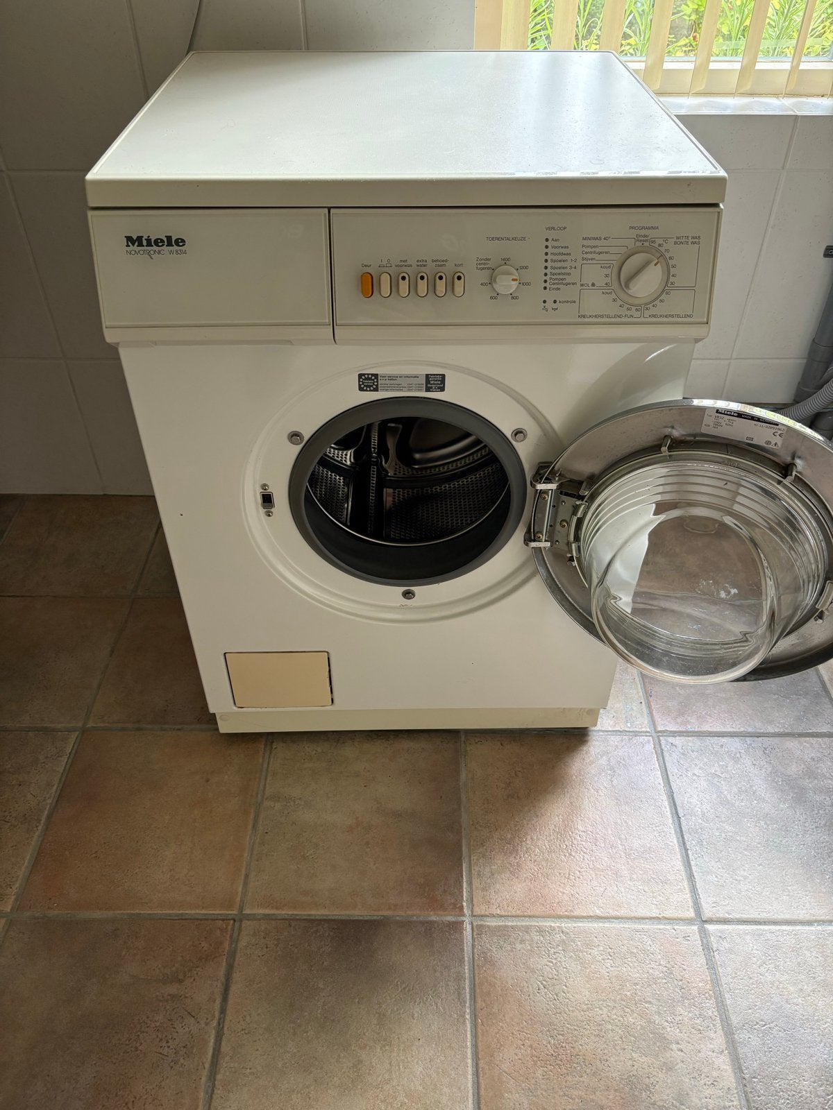 Miele Wasmachine - Voorlader met diverse programma's, Ophalen, Gebruikt, Voorlader, Kort programma
