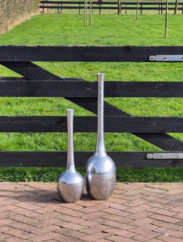 Set van 2 zeer grote vazen aluminium Bob design  65 en 89 cm, Ophalen, Gebruikt, Overige kleuren, Overige materialen