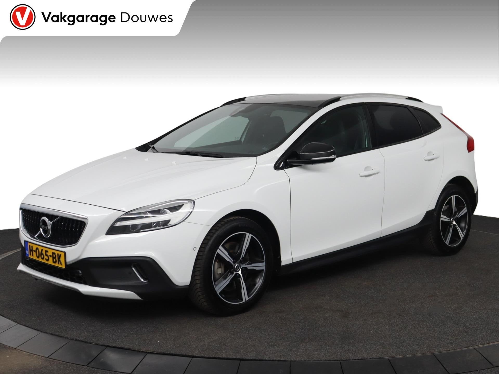 Volvo V40 Cross Country T3 Polar+ Luxury | NAP | Automaat |, Auto's, Volvo, Euro 6, 4 cilinders, 700 kg, Wit