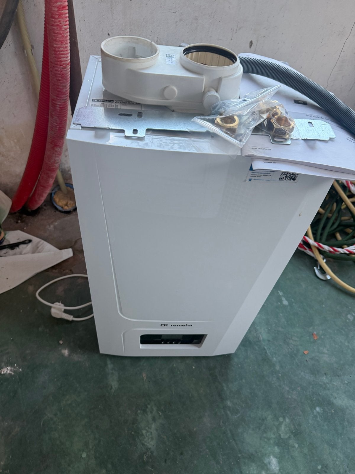 Remeha Tzerra Ace 28C CW4 CV-ketel, Nieuw gekocht, Hoog rendement (Hr), Cv-ketel of Combi-ketel, Nieuw, Minder dan 60 cm