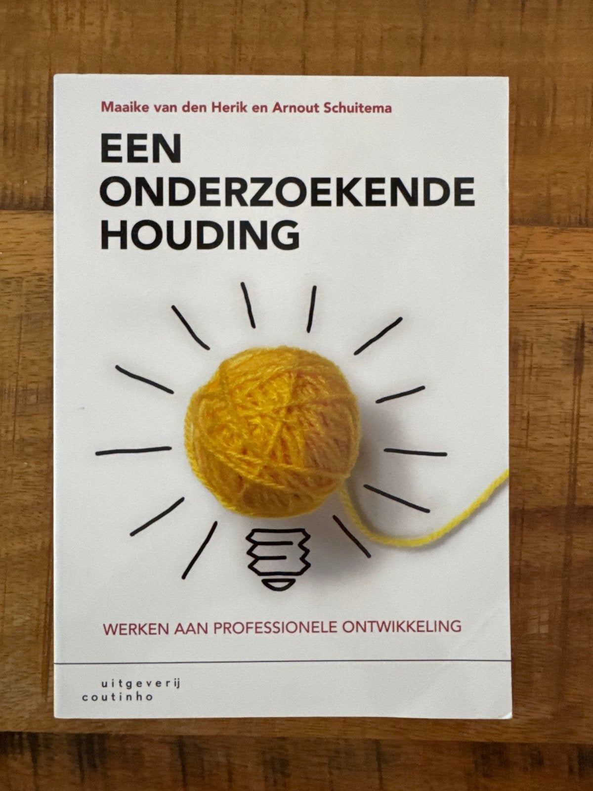 Een Onderzoekende Houding - Maaike van den Herik, Ophalen of Verzenden, Gamma, Zo goed als nieuw, HBO
