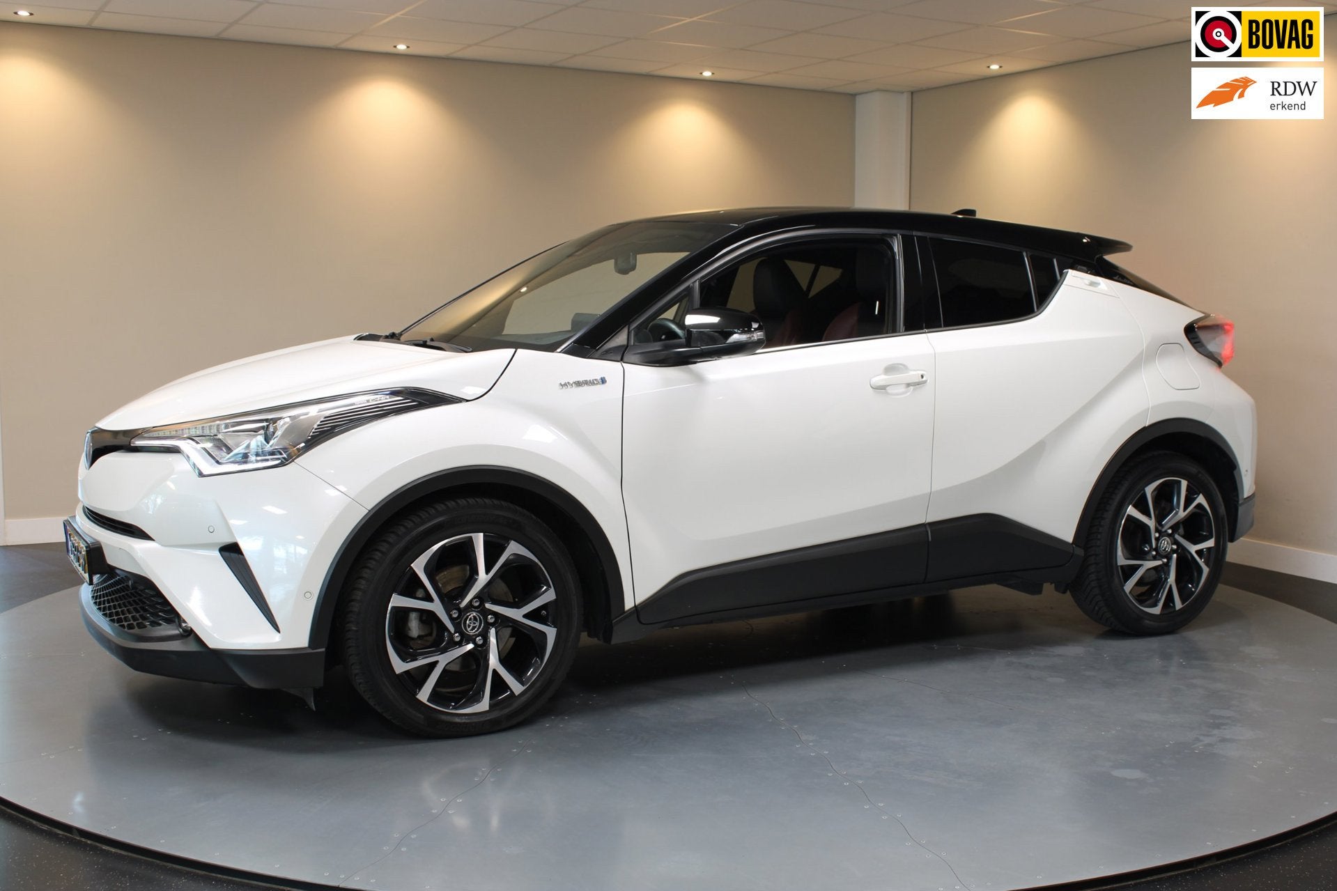 Toyota C-HR 1.8 Hybrid Executive Selection *Carplay* Stoel/S, Auto's, Dealer onderhouden, 4 cilinders, Wit, 26 km/l