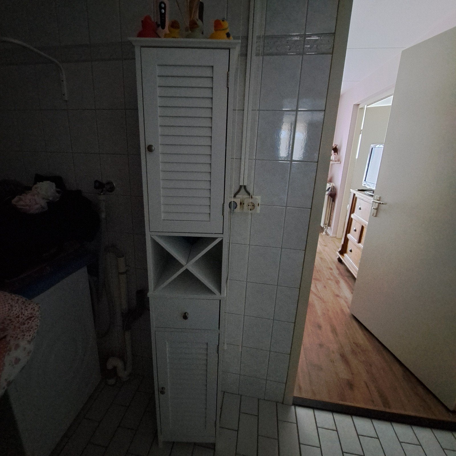 Zo goed als nieuwe badkamerkast, Huis en Inrichting, Badkamer | Badkamermeubels, (Half)hoge kast, Minder dan 50 cm, Ophalen of Verzenden