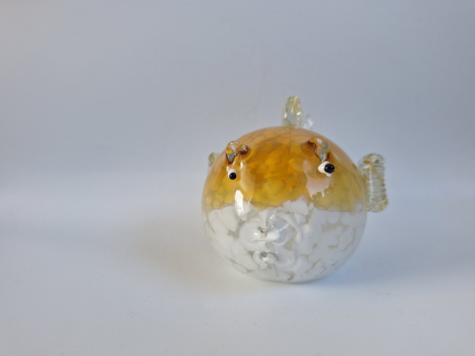 Japanse kogelvis van murano glas
9 x 14 x 9,5 cm
530 gram, Ophalen of Verzenden