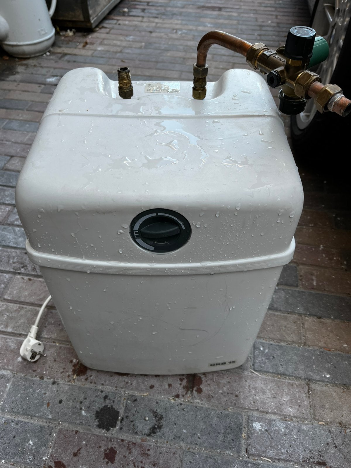 Close in boiler 15 liter, Ophalen, Boiler, Minder dan 20 liter, Minder dan 3 jaar oud