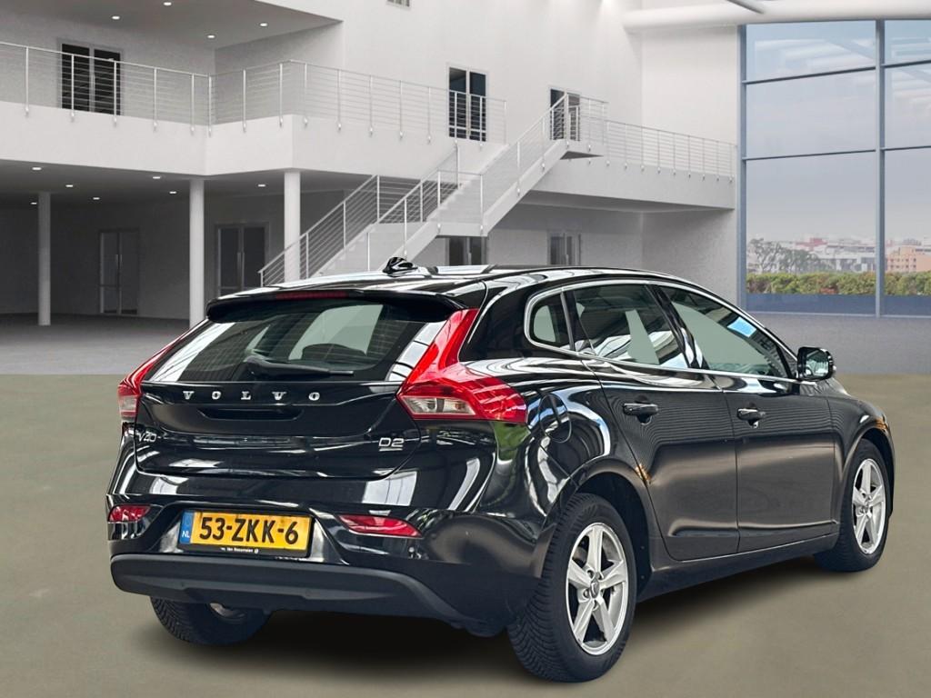 Volvo V40 1.6 D2 Momentum, Voorwielaandrijving, Euro 5, 28 km/l, Gebruikt