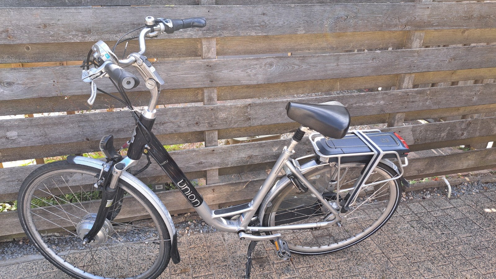 Union elektrische snelfiets met 7 versnellingen en oplader, Fietsen en Brommers, Ophalen, Gebruikt, 30 tot 50 km per accu, Overige merken