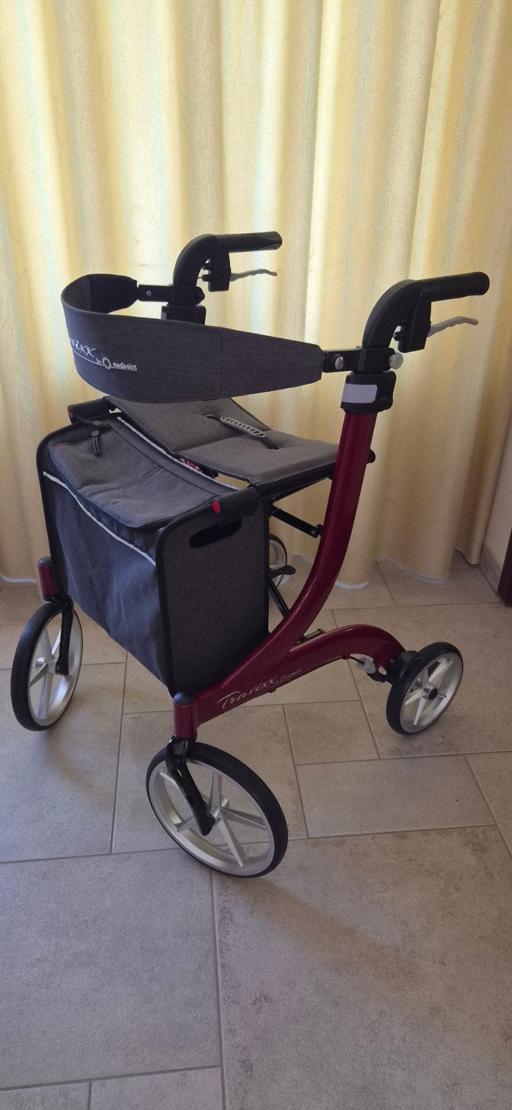 z.g.a.n. Rollator Travixx Deluxe maat M, Diversen, Ophalen, Lichtgewicht, Zo goed als nieuw