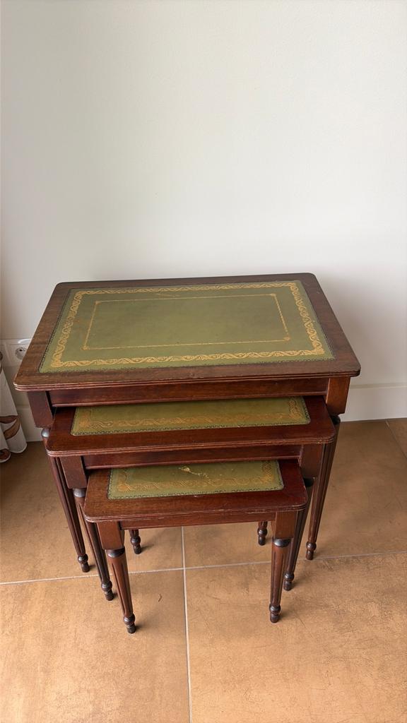 Vintage mahonie set nesting tables, Ophalen