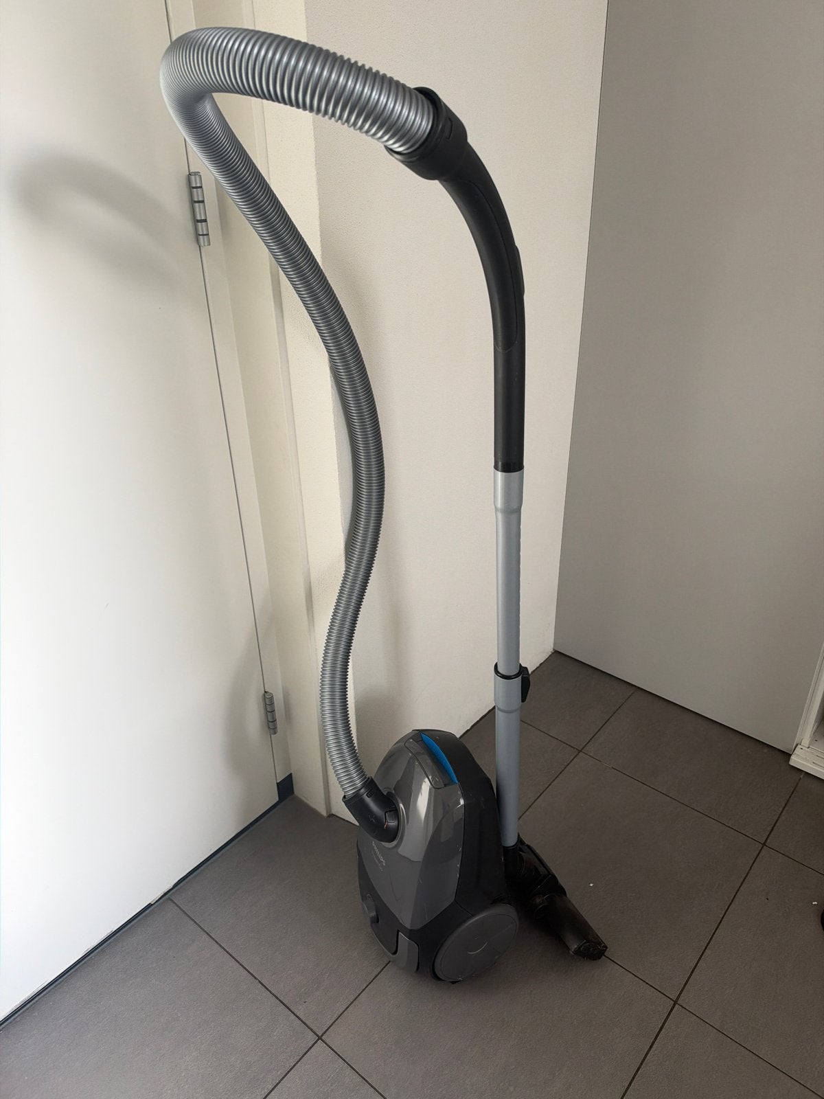 Philips PowerGo Stofzuiger - Goed werkend, lichte schade, Ophalen, Gebruikt, Philips, Sledestofzuiger