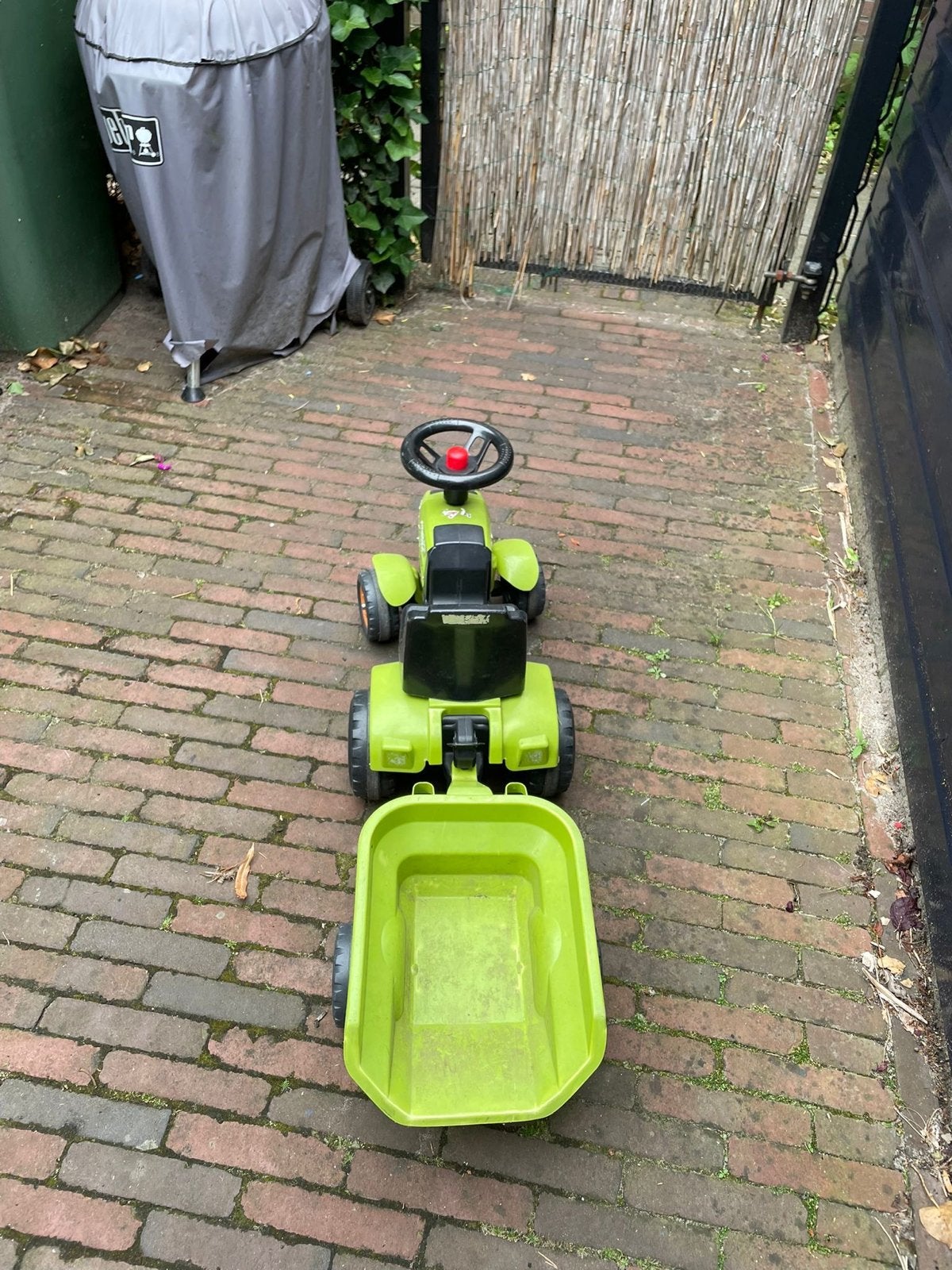 Groene kinder tractor met aanhanger, Ophalen, Gebruikt