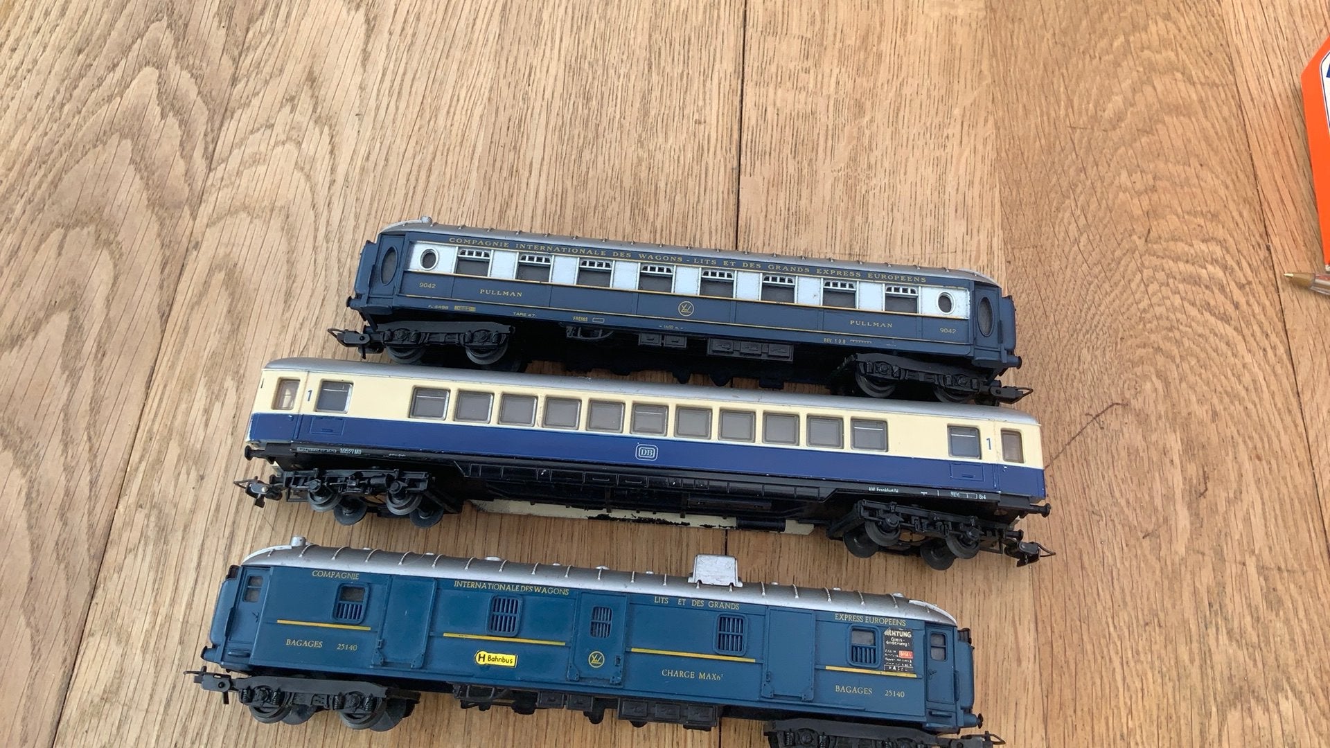 3 rijtuigen Lima/Hornby, Gebruikt, Gelijkstroom, Wagon, Ophalen of Verzenden