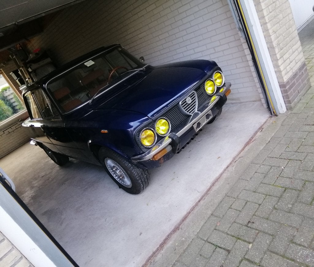 Alfa Romeo Giulia Nuova 1.6 met schuifdak, Auto's, Overige kleuren, Handgeschakeld, Sedan, Alfa Romeo
