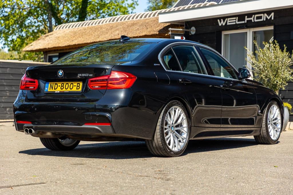 BMW 3-serie 330e High Executive I M-pakket I Leder I 19 inch, Automaat, 1998 cc, Achterwielaandrijving, Gebruikt