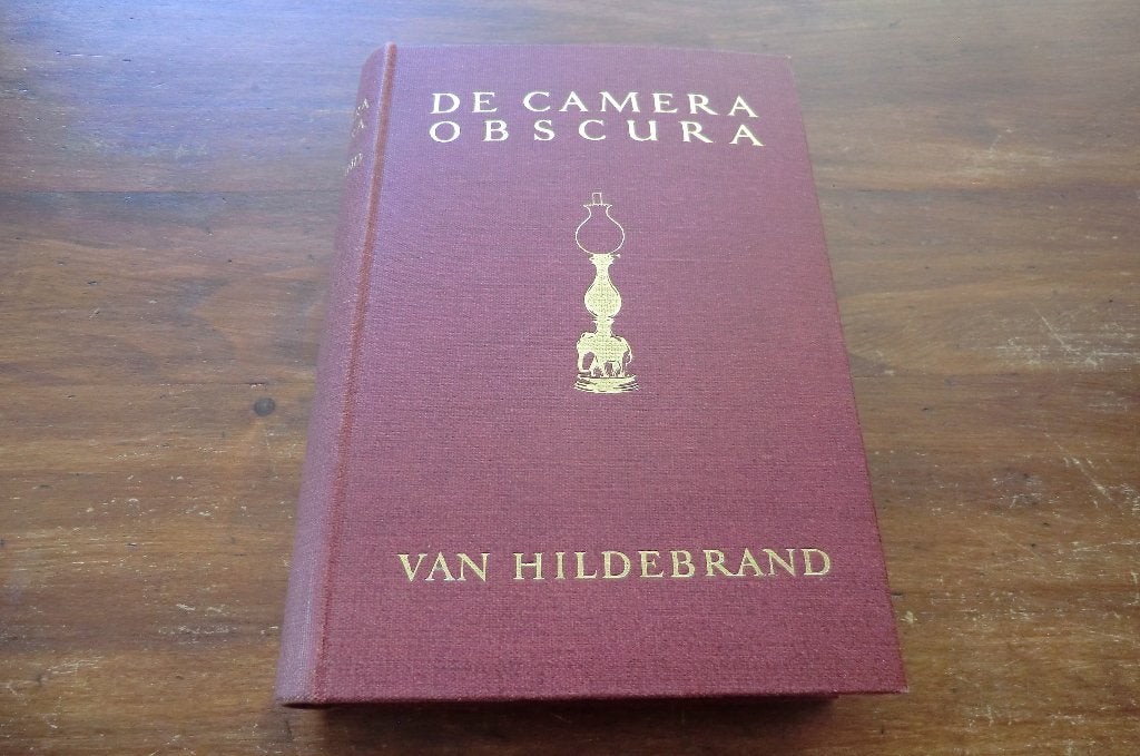 boek - De camera obscura - Hildebrand / Jo Spier, Boeken, Ophalen, Gelezen, Nederland