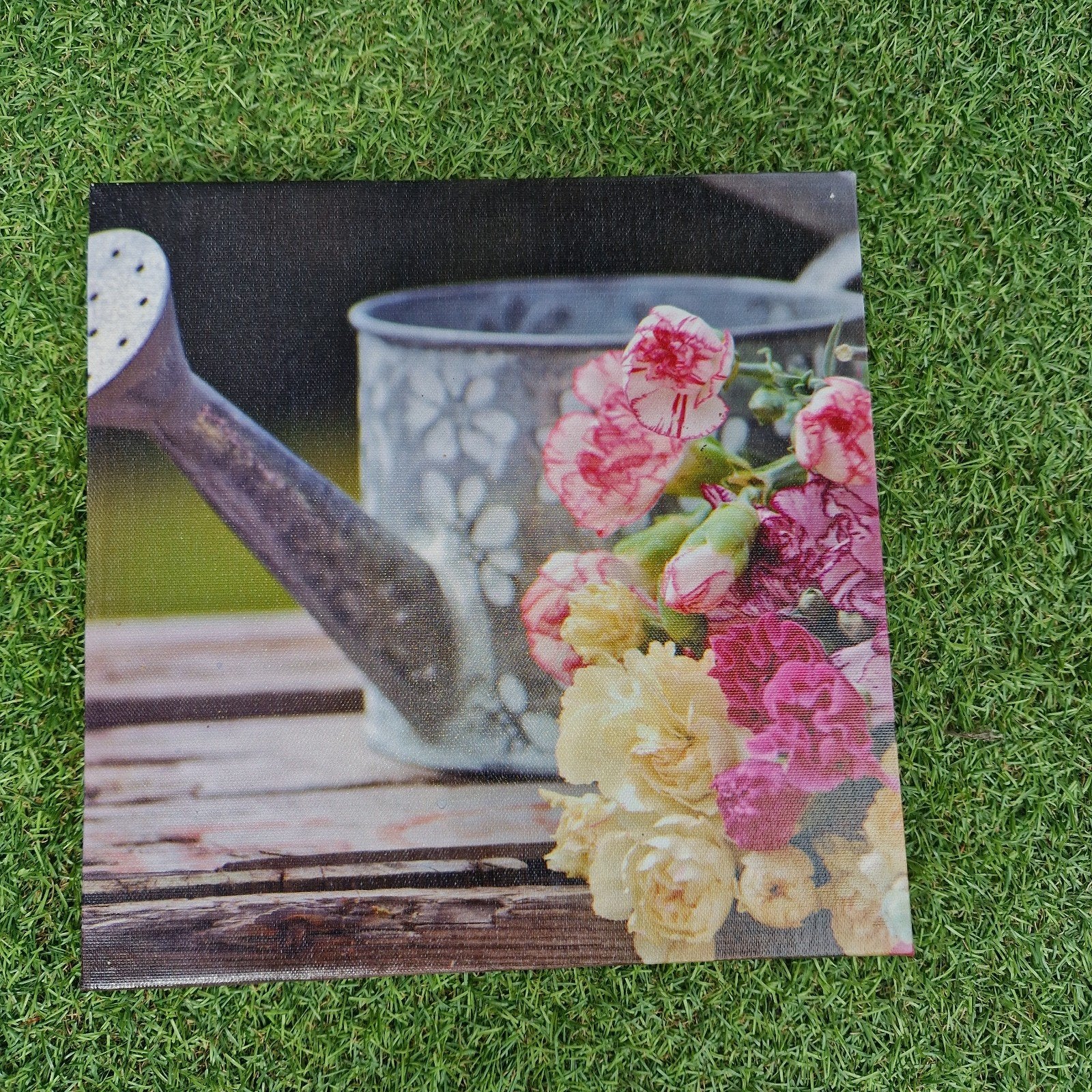 Canvas Schilderij Gieter met Bloemen, Huis en Inrichting, Minder dan 50 cm, Ophalen of Verzenden, Zo goed als nieuw, Schilderij