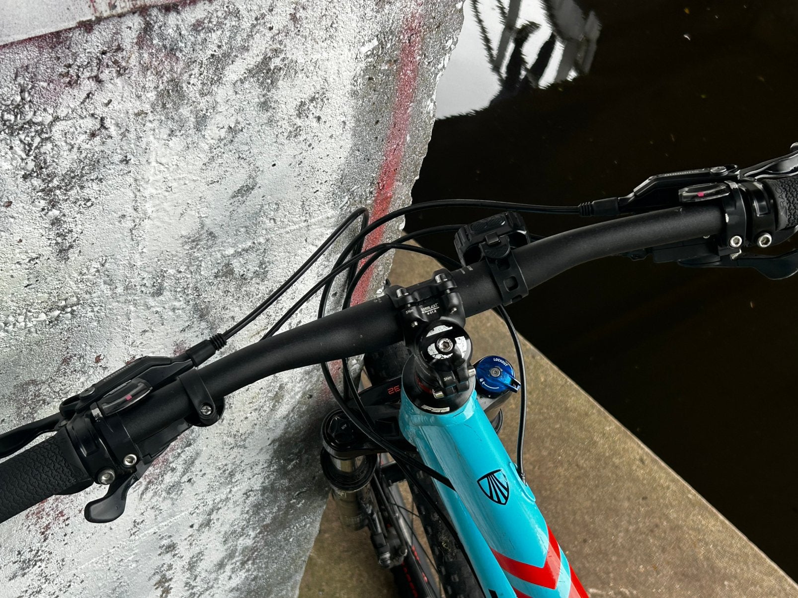 Foto 19 van Trek X caliber 9 Mtb (nieuwe remmen,achterwiel en stuurpen)