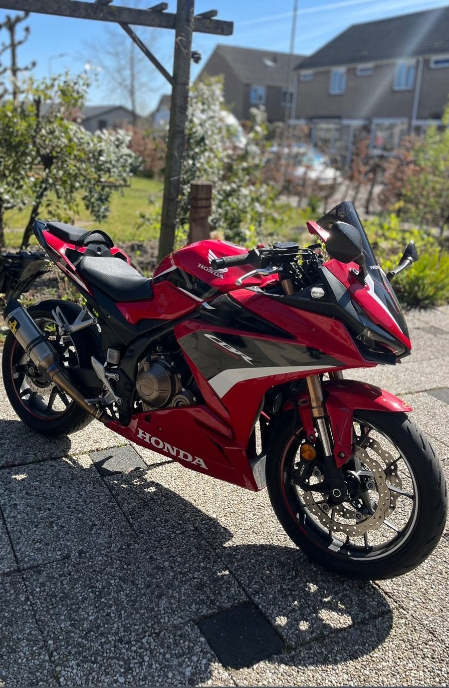 Honda CBR500R A2 - 2022 - Arrow uitlaat, nieuwe banden, Motoren, 2 cilinders, Sportuitlaat, Gebruikt, Minimaal motorrijbewijs A2