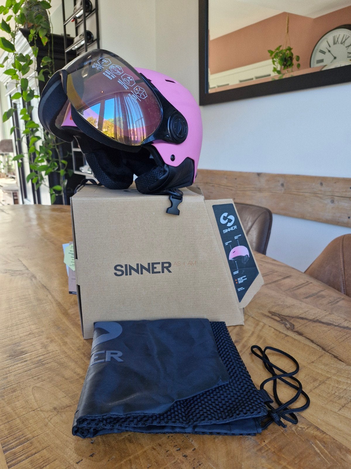 Nieuwe Sinner helm roze - Maat S, Sport en Fitness, Ophalen of Verzenden, Overige merken