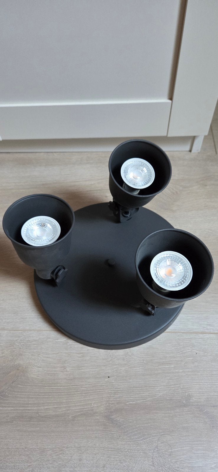 IKEA Hektar Plafondspot/Wandspot met 3 Spots, Donkergrijs, Gebruikt, Geschikt voor wandmontage, Ophalen of Verzenden, LED