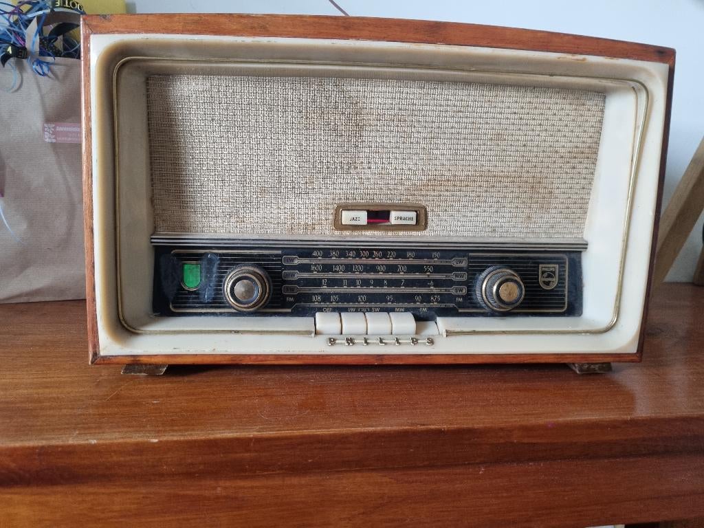 Philips retro radio, Ophalen