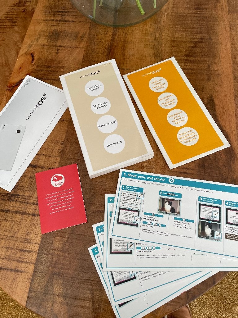 GRATIS! Originele boekjes Nintendo DS, Spelcomputers en Games, Overige genres, 1 speler, Ophalen of Verzenden, Zo goed als nieuw