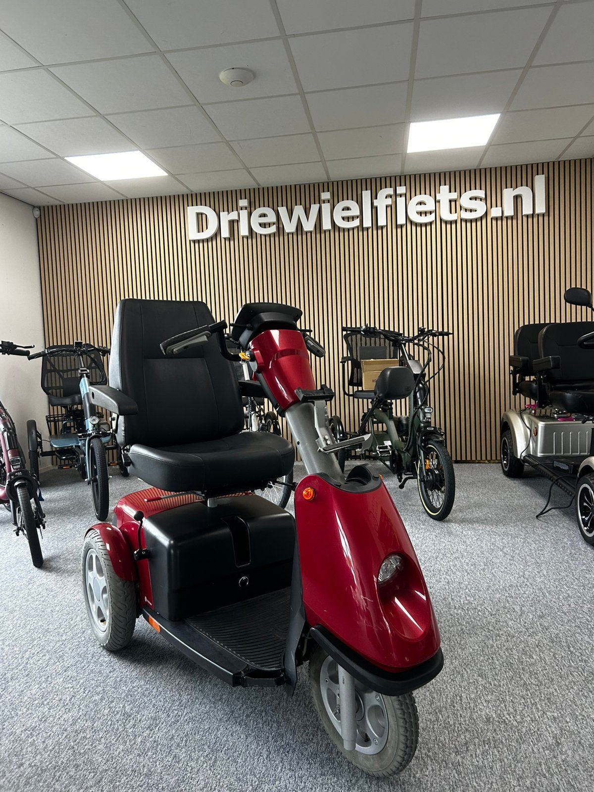 Driewiel Scootmobiel | Sterling | Trophy 3 | ZEER NET, Diversen, Gebruikt, Zorgbroeder, Zoom 19, Info@zorgbroeder.nl
