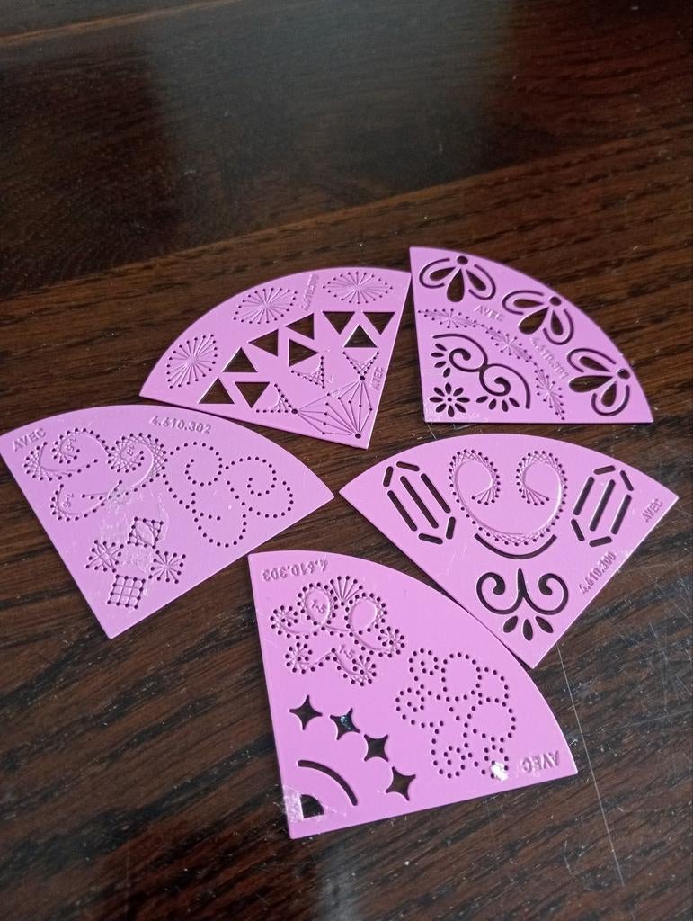 Borduur mallen en embossing, Hobby en Vrije tijd, Ophalen, Overige thema's, Pons of Mal