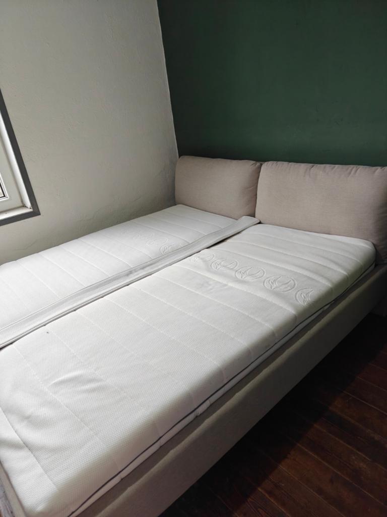 Tweepersoonsbed 180 bij 200, Ophalen, Gebruikt, Beige, Tweepersoons