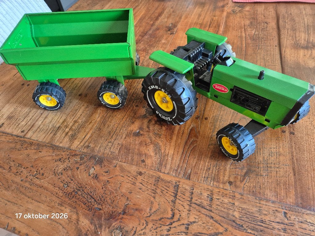 Tractor met aanhangwagen.Merk:Tonka.Metaal€45,00., Overige thema's, Overige typen, Ophalen of Verzenden, Zo goed als nieuw