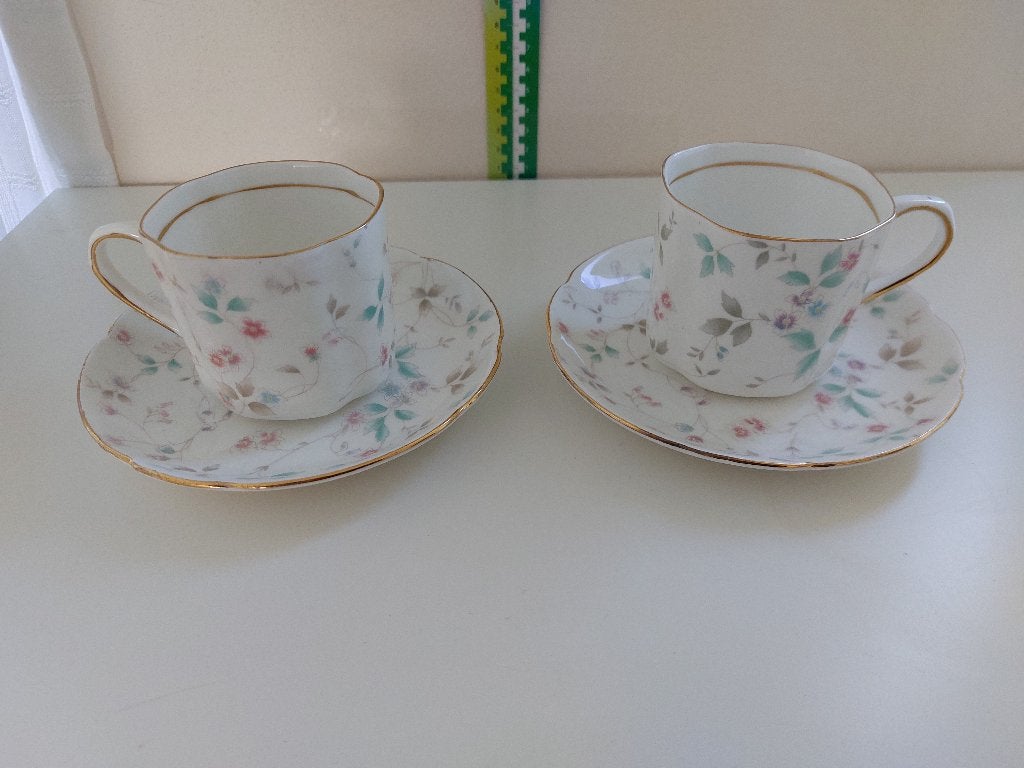 Vintage Balmoral Castle Bone China kop en schotel set, Ophalen of Verzenden