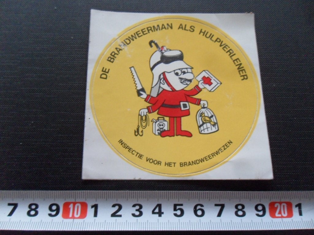 sticker Brandweer De brandweerman als hulpverlener, Ophalen of Verzenden, Zo goed als nieuw