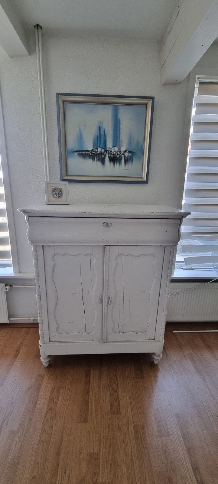 Brocante kastje, Ophalen