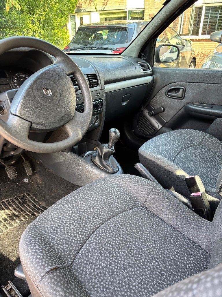 Foto 6 van Renault Clio 1.2 E4 2007 Blauw