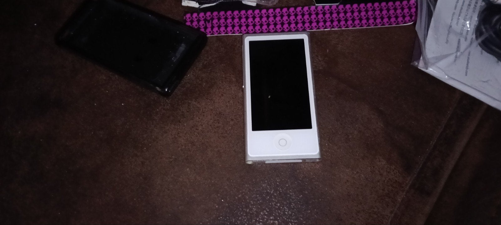 Apple iPod Nano (7e generatie) met Skullcandy Riff 2, Met radio, Ophalen of Verzenden, Zo goed als nieuw, 20 tot 40 GB