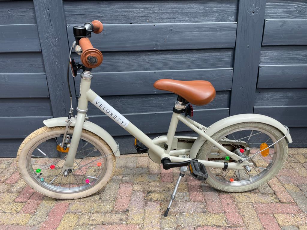 Veloretti maxi 16 inch kinderfiets, Fietsen en Brommers, Fietsen | Kinderfietsjes, Gebruikt, 16 tot 20 inch, Zijwieltjes, Terugtraprem