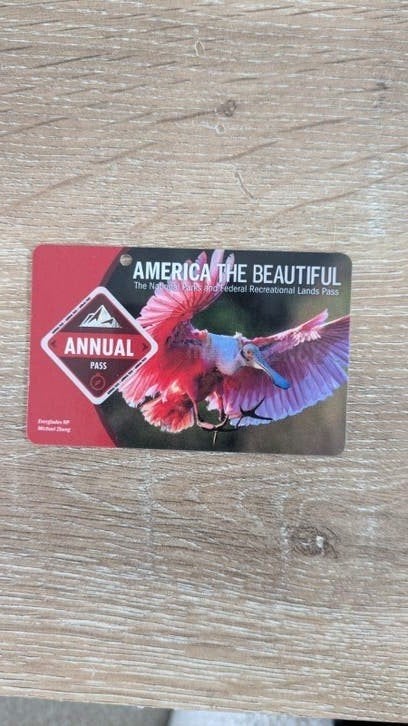 America The Beautifull Pass zonder handtekening, Drie personen of meer