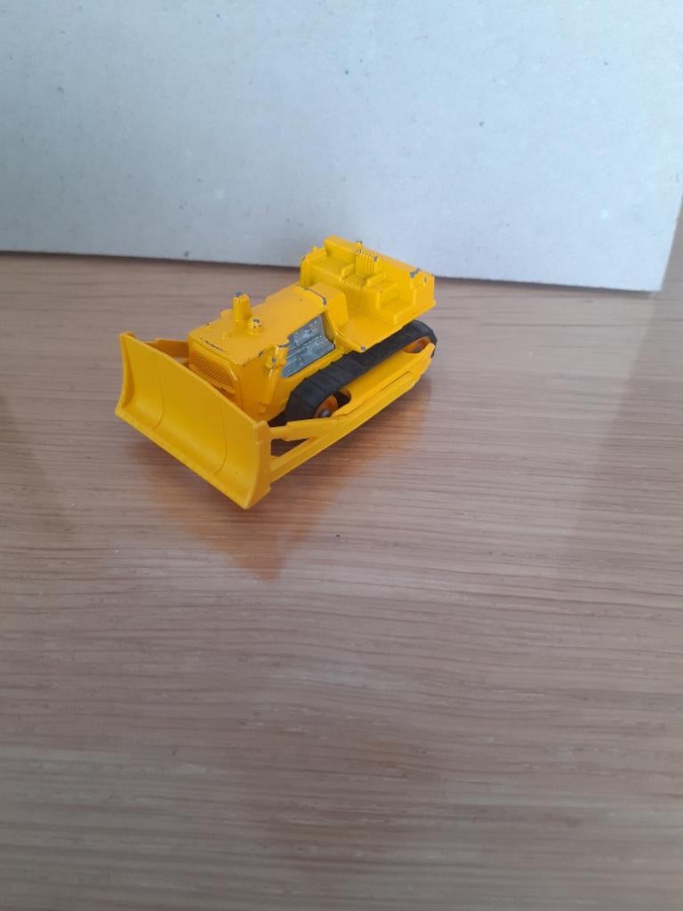 Caterpillar tractor nr 64 1979 met bandjes, Overige merken, Gebruikt, 1:32 tot 1:50, Overige typen