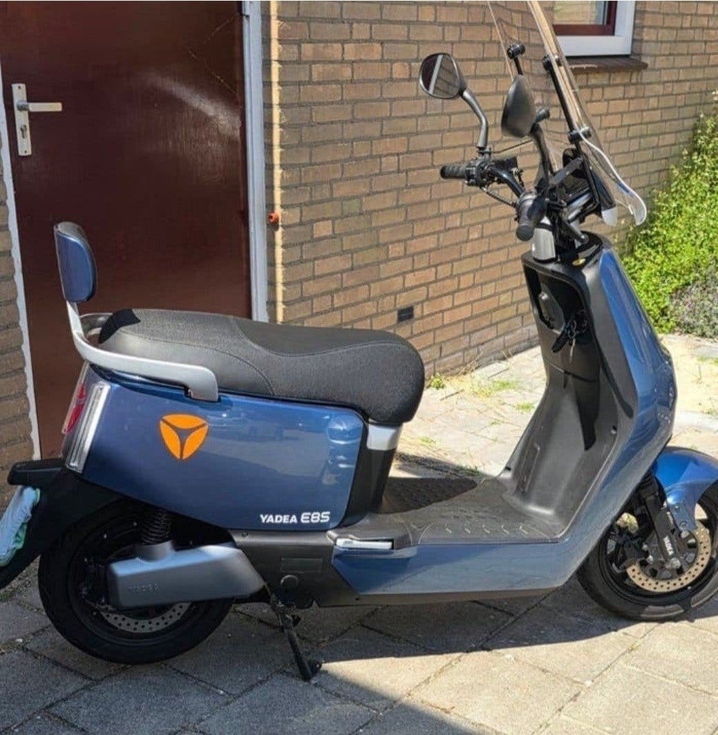 Yadea E8S elektrische scooter, geel kenteken, Ophalen, Zo goed als nieuw, Elektrisch