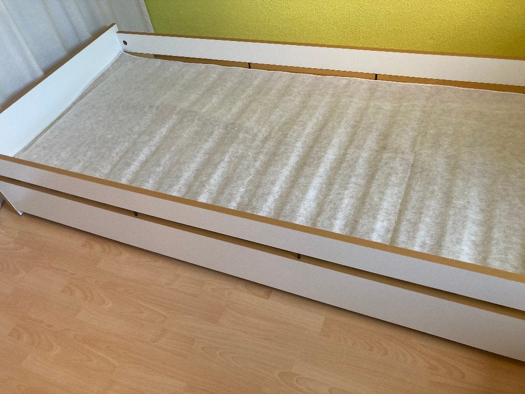 1 persoons bed met z.g.a.n lattenbodem en matras 90x 200 cm, Ophalen, Gebruikt, 90 cm, Eenpersoons