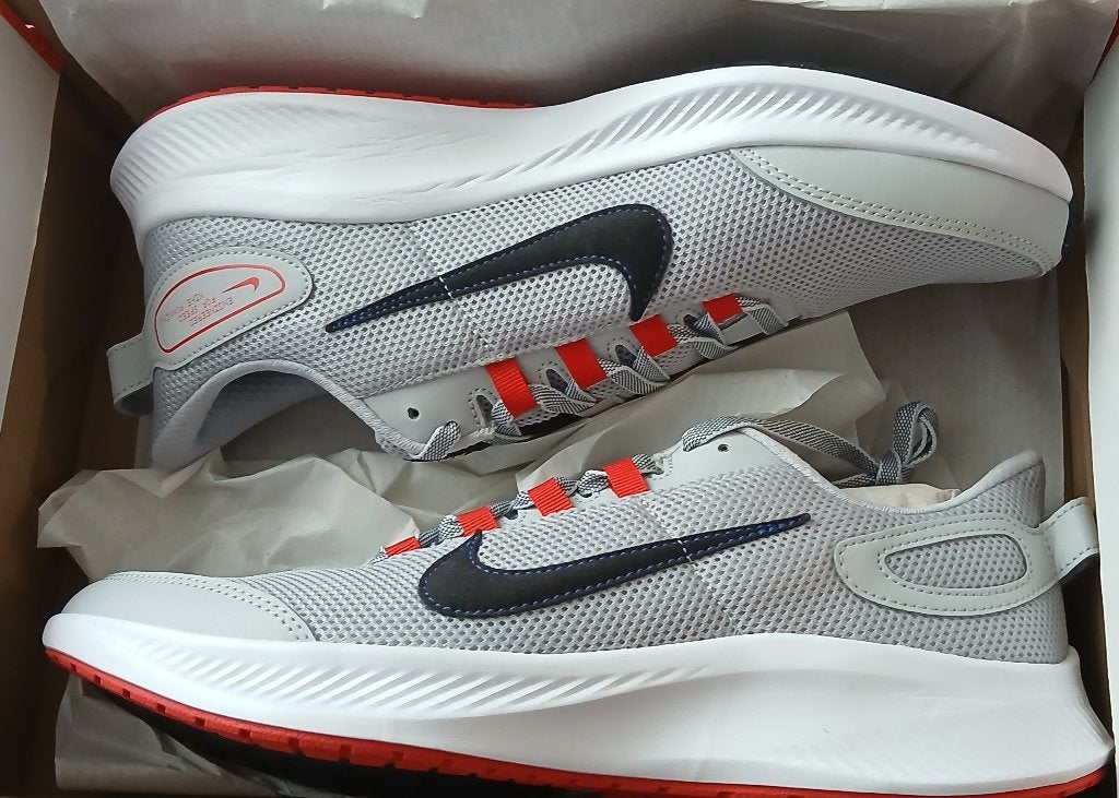 Nike Run All Day 2 - schoen maat 43 - NIEUW IN DOOS, Kleding | Heren, Schoenen, Overige kleuren, Nike, Nieuw, Ophalen of Verzenden