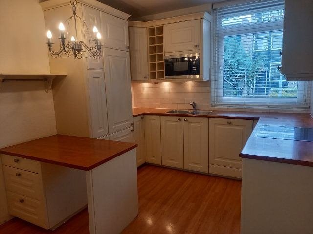 mooie complete keuken met apparatuur, Ophalen, Gebruikt, U-keuken, Hout