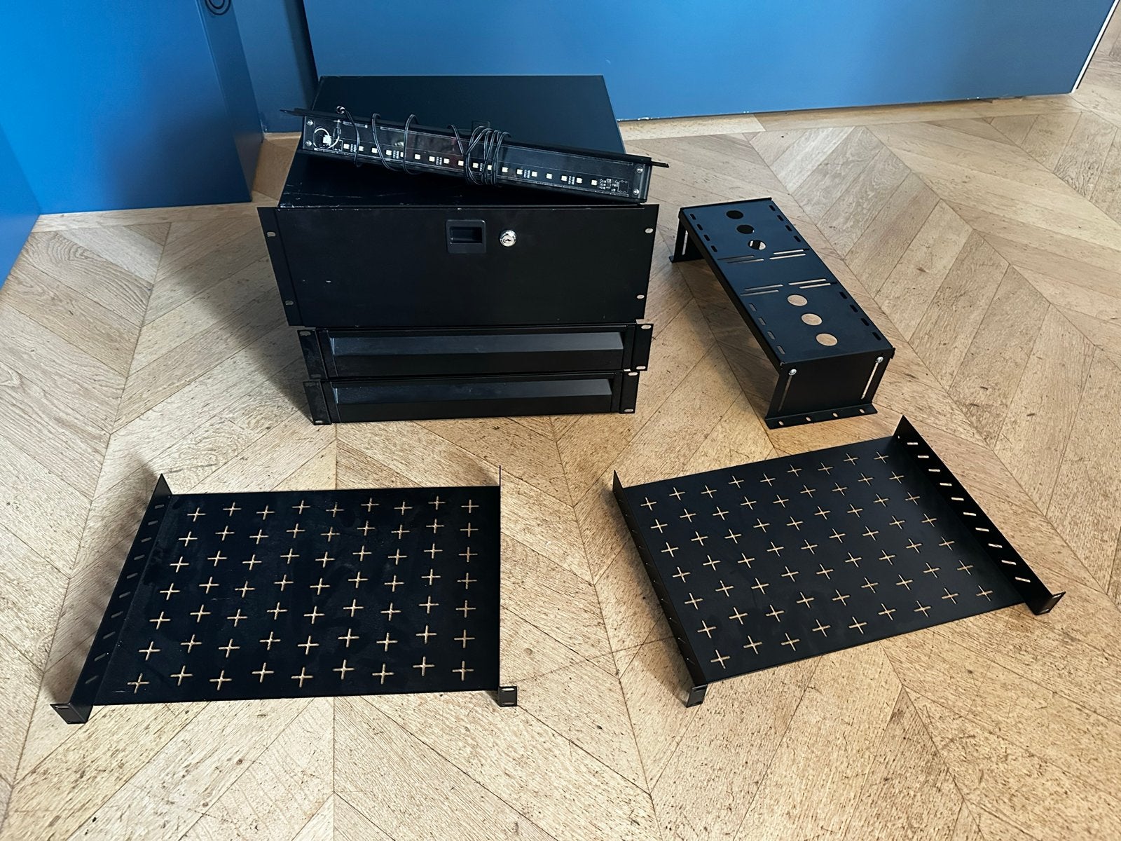Adam Hall Ergo 19" Rack Lade 2U en Rack Accessoires, Ophalen, Gebruikt, Audio